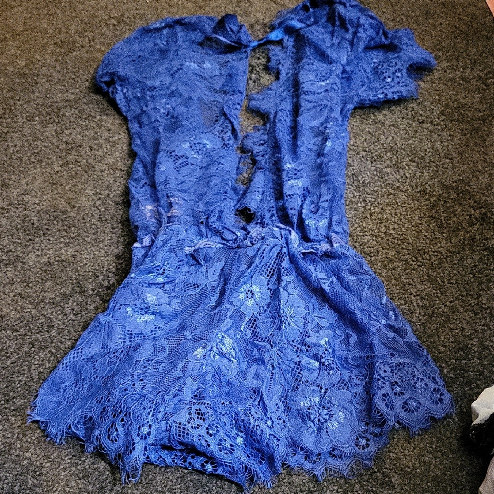 Elegant Moments Sapphire Blue Lace Chemise